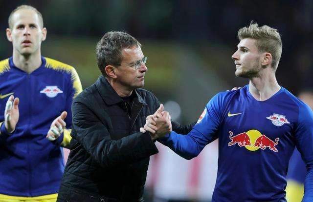 不看好邵佳一执教国足❗详细介绍邵佳一履历❗