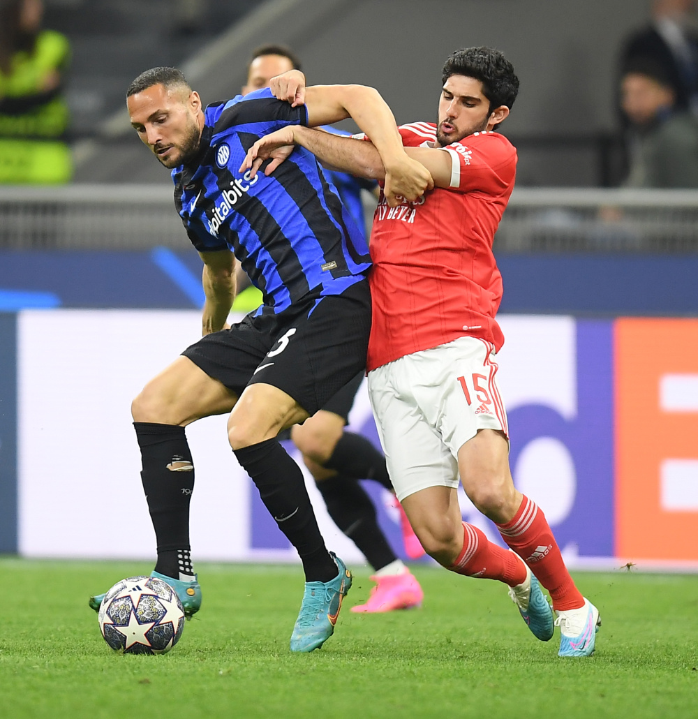 鲍威尔爆发，高诗岩关键三分制胜，山东男篮险胜北京