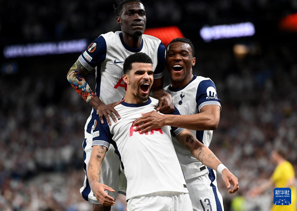 官方：拜仁明年1月6日将在客场与萨尔茨堡红牛进行友谊赛