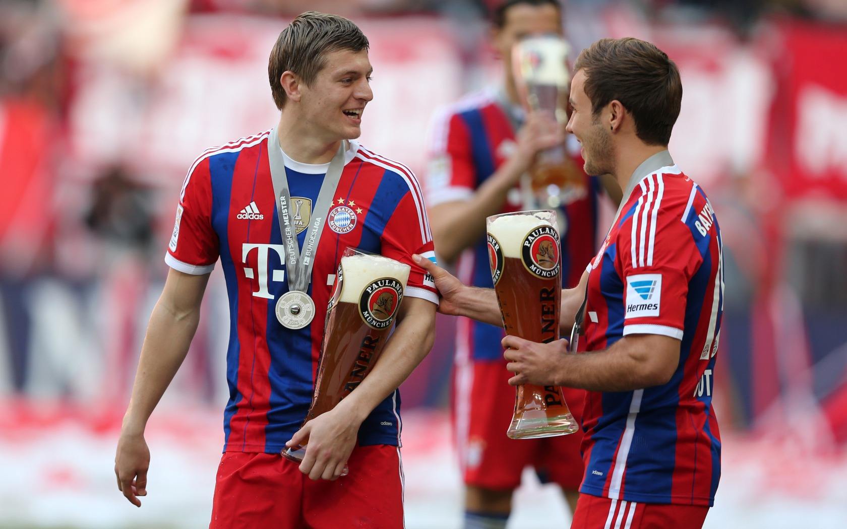 高尔夫俱乐部工作服，选棉还是聚酯纤维？