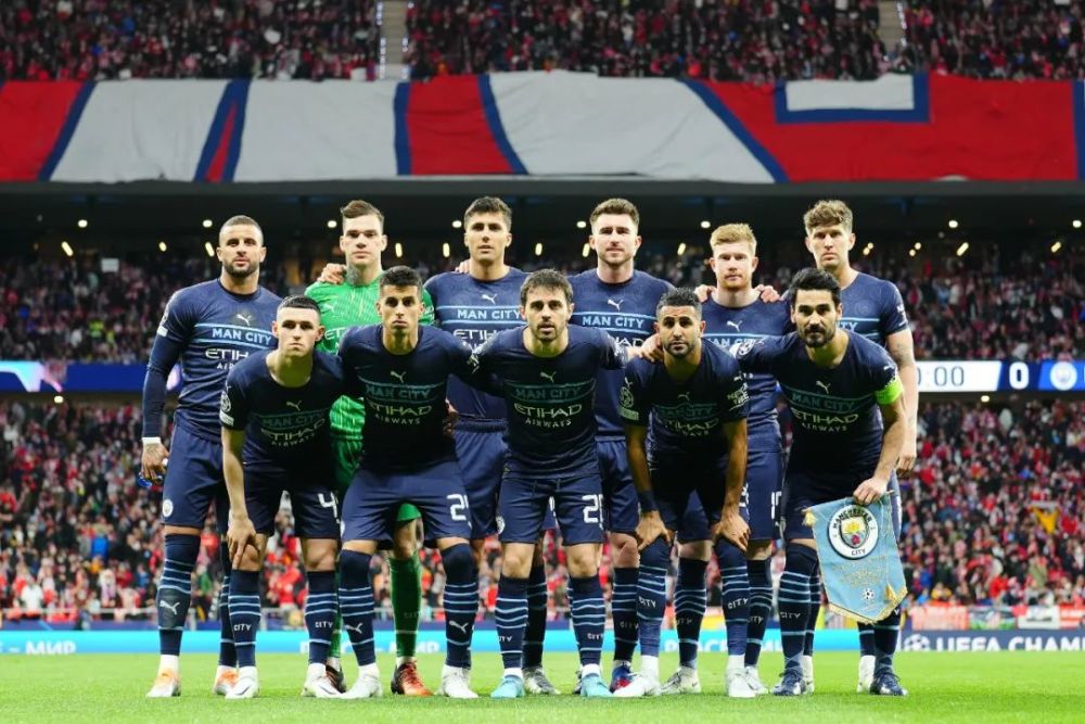 记者问批评球员是否担心更衣室反对，穆帅：你爸对你永远都很好？