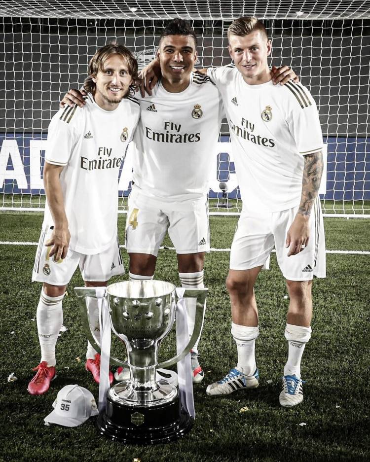 火箭状元秀哈登带队击败国王