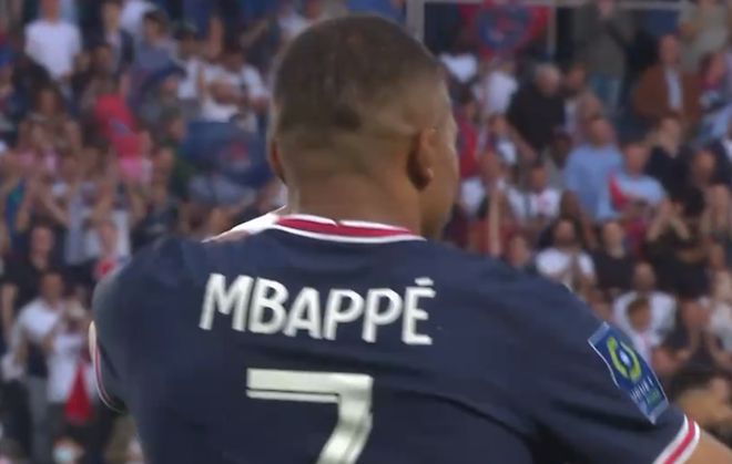 球星抢断后三步上篮太快了