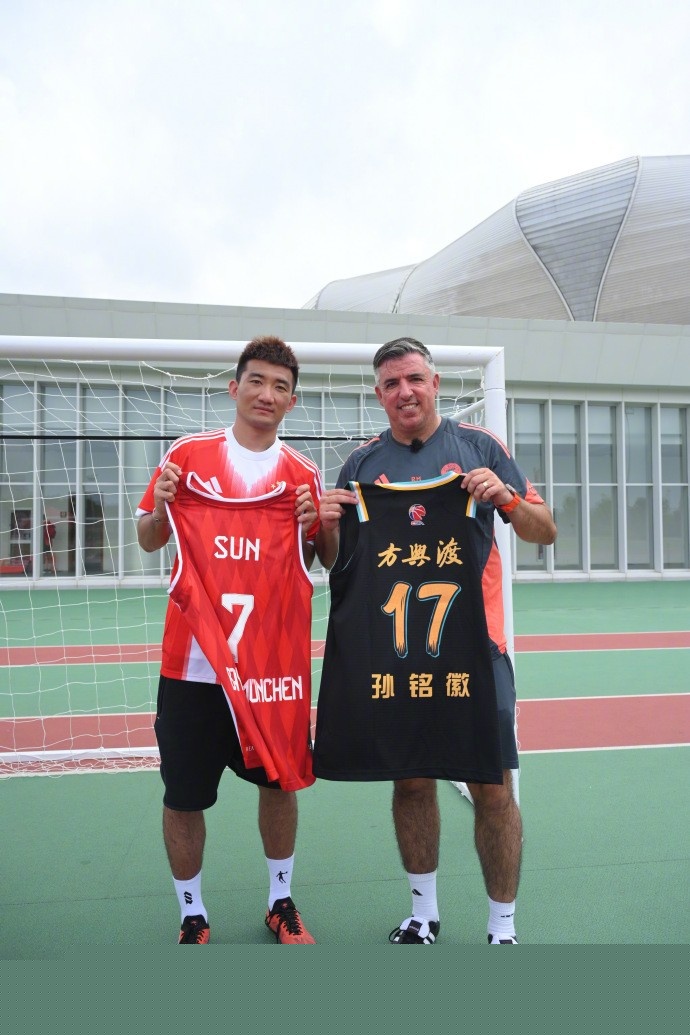 Xiaohu卢锡安圣枪巅峰输出 Light三杀收割战场 WBG3-2TES