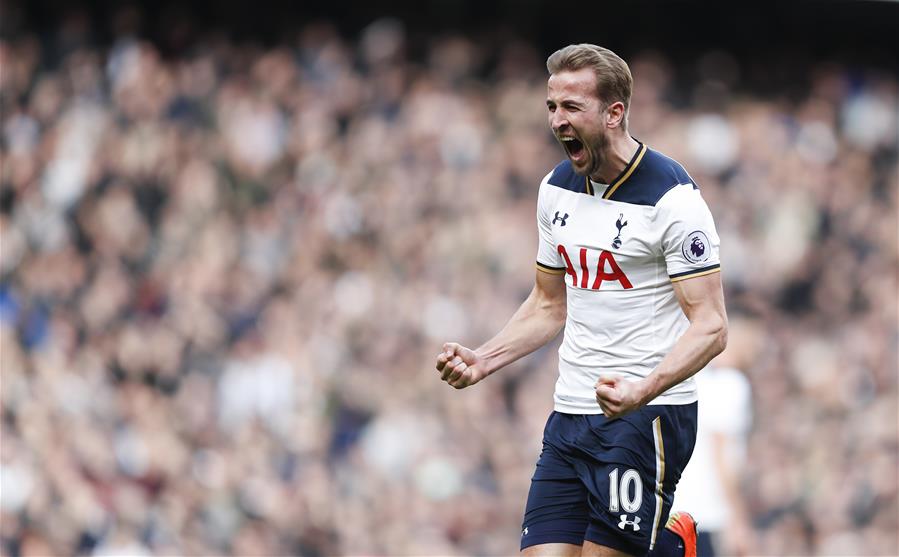 曼联陷入困境，阿莫林嘲笑梅努问题引发球迷怒火