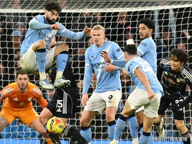 图片报：拜仁正在考察桑托斯19岁的巴西左后卫索萨