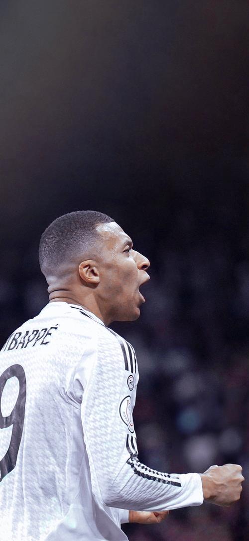 里程碑，国安36岁后卫王刚已在中超出战200场